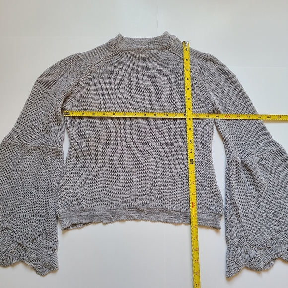 Elliatt Revolve Crop Sweater Pointelle Open Knit - Picture 4 of 8